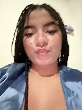 tina_tinitaa's cam snapshot