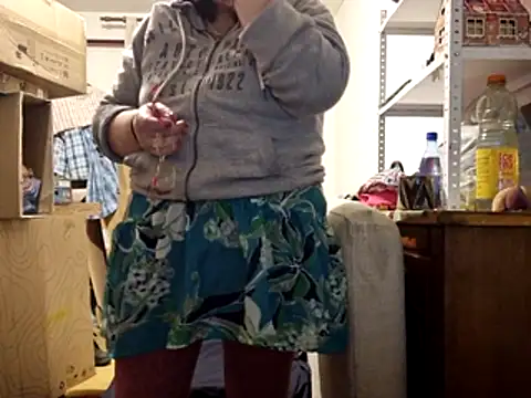 Samantha_Squirt@xh live sex cam