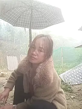 cutebobi's cam snapshot