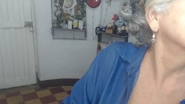 FunnyGrandma's cam snapshot