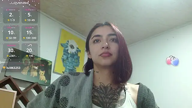 ZoeBakers_'s cam snapshot