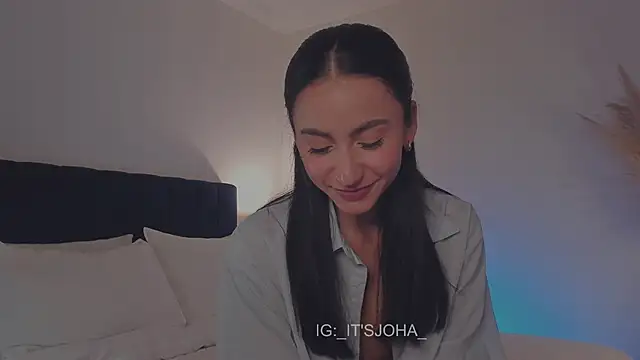 Lovinggirl_'s cam snapshot