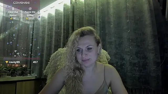 LanaLight_x's cam snapshot