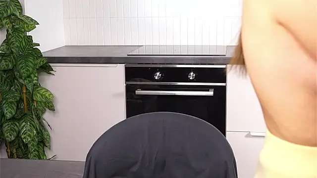 DejaBez's cam snapshot