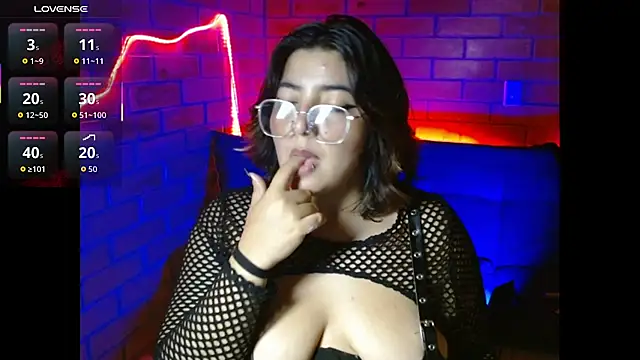 Roxy_f_w's cam snapshot