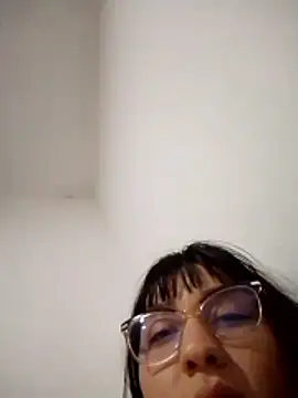 CoralSmit live sex cam