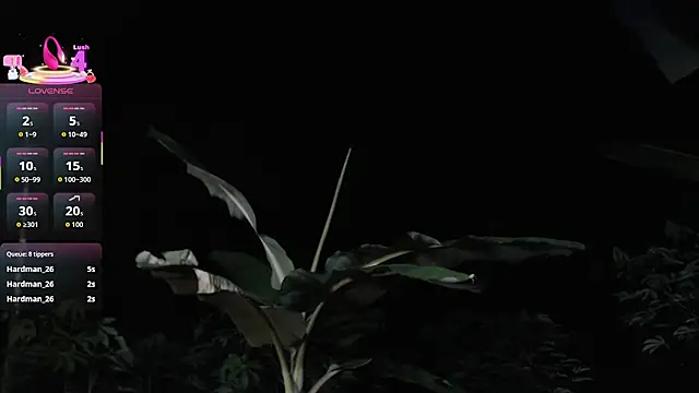 esmeralda_li's cam snapshot