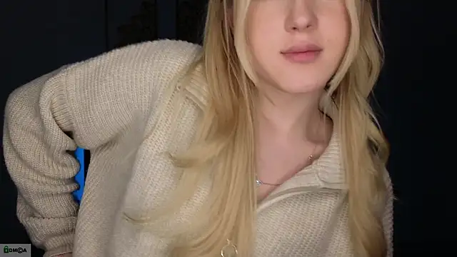 adele_armass's cam snapshot