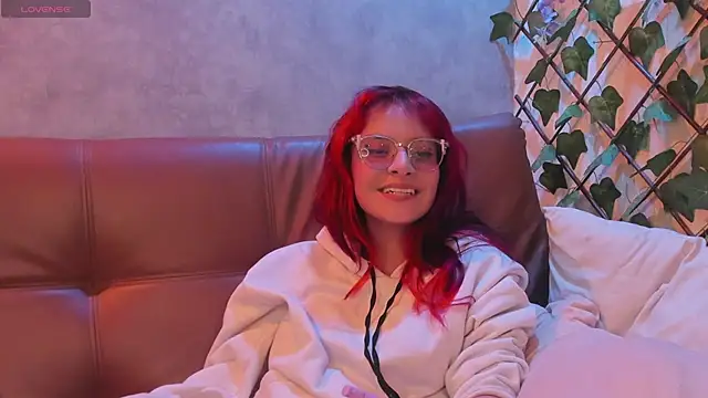 RedMeloddy's cam snapshot