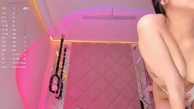 Nelly_Kimm's cam snapshot