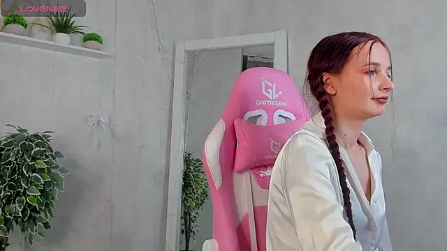 Alicia_Adammss's cam snapshot