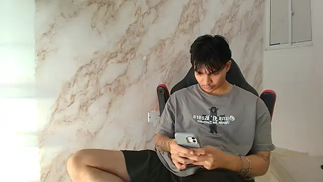 toji_luxxer live sex cam