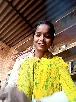 Alisha_beby143 live sex cam