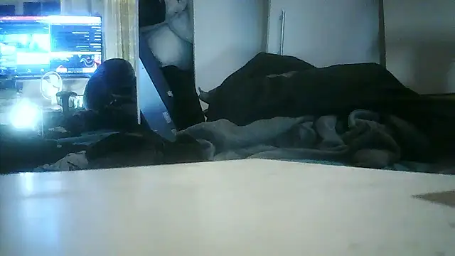 Jaymie2p25's cam snapshot