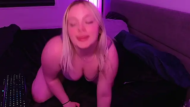 margot_robbie7's cam snapshot