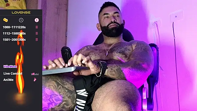 Max-prada live sex cam