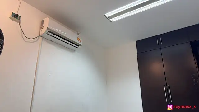 Max_Rain live sex cam