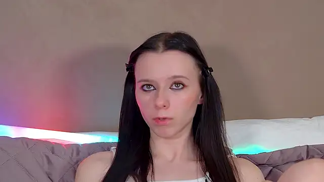 ArinaKubrick live sex cam