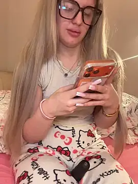 Holly-Glamour's cam snapshot