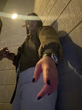 andra_rose's cam snapshot