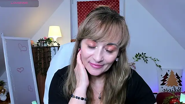 naughtymilane's cam snapshot