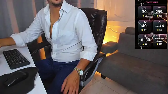 Hideintheoffice's cam snapshot