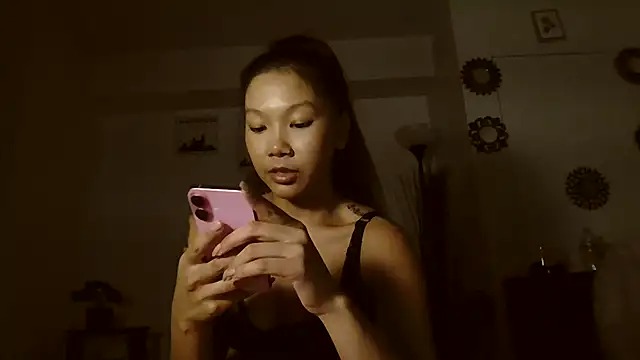 cryptokimgirl's cam snapshot