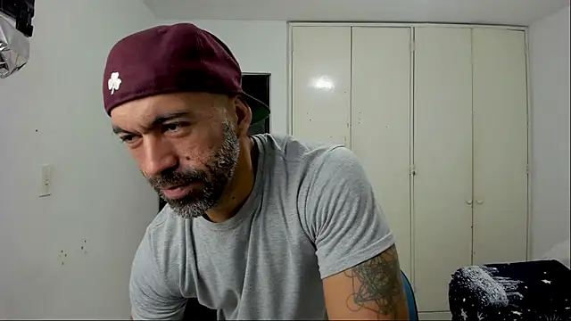 hotjoy01055's cam snapshot