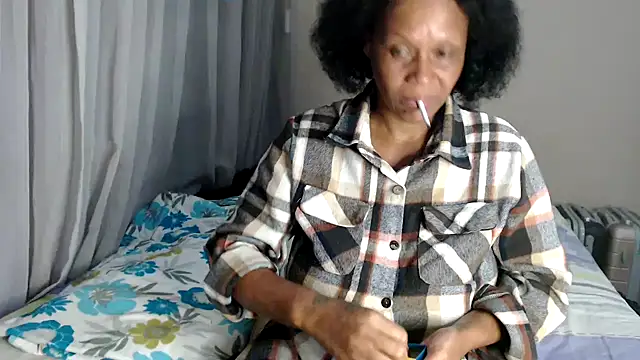 MistressShirleyx's cam snapshot