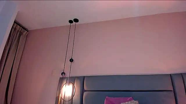 EllaVillaluna's cam snapshot