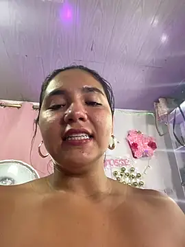 AnnaRosse1's cam snapshot