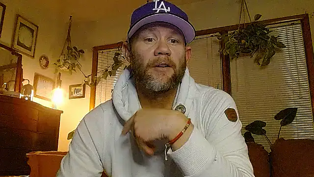 marcus_graves_13's cam snapshot