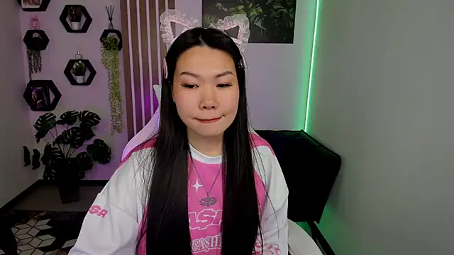 LunaPurrr's cam snapshot