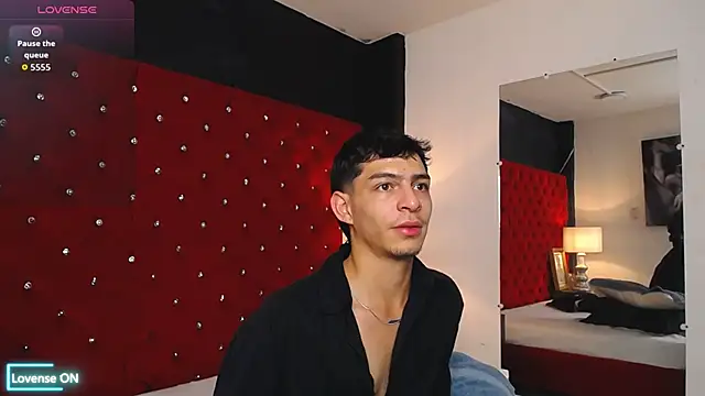 Logan_Woods live sex cam