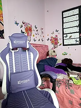 DaslyTsRoze live sex cam