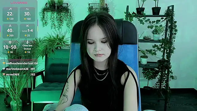 Elainebeness live sex cam