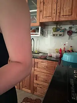 Mikaa_2k's cam snapshot