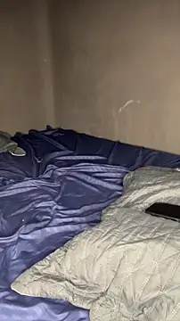 mila_mils18's cam snapshot