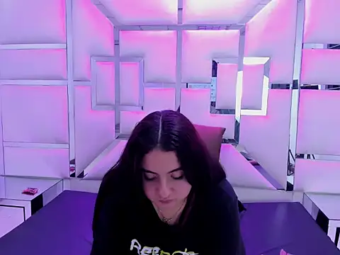 IsabelDelacroix's cam snapshot