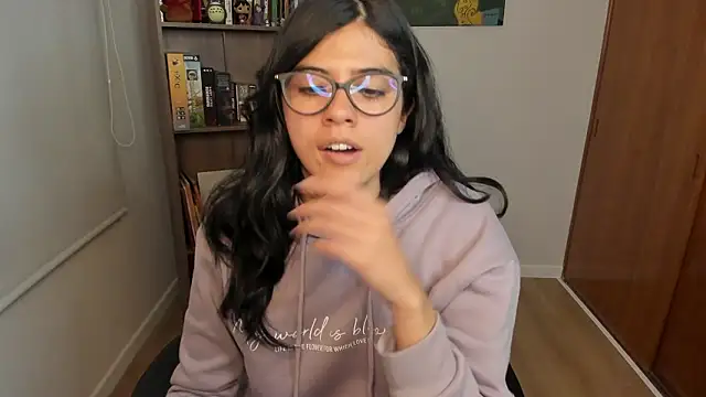 valerie__skyy's cam snapshot