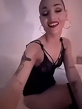 Giapoledance live sex cam
