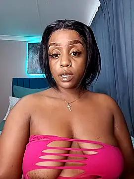 Queen-Chocolate live sex cam