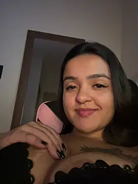 Manu_2002_ live sex cam