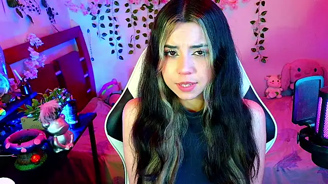 Kittyuwu_'s cam snapshot