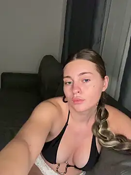 MilenaDoll's cam snapshot