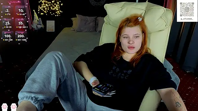 Clumsy_Nana live sex cam