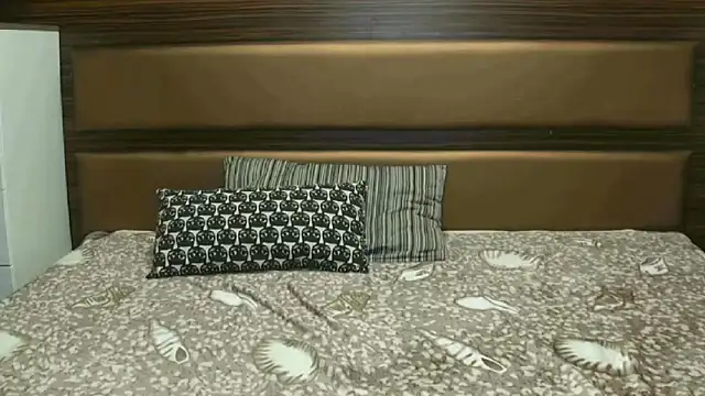 LucyBlondy's cam snapshot