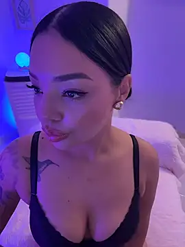 JennLeMoka's cam snapshot