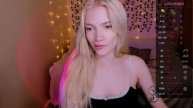 AnyaTaylor_'s cam snapshot