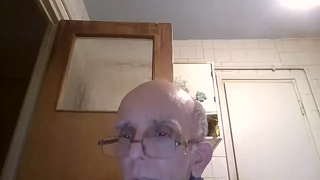 mariusica1@xh live sex cam